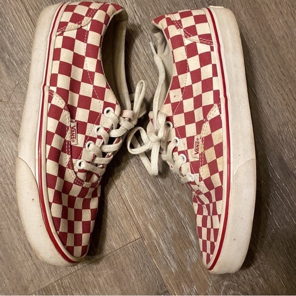 Checkered Vans with laces - Picture 2 of 4